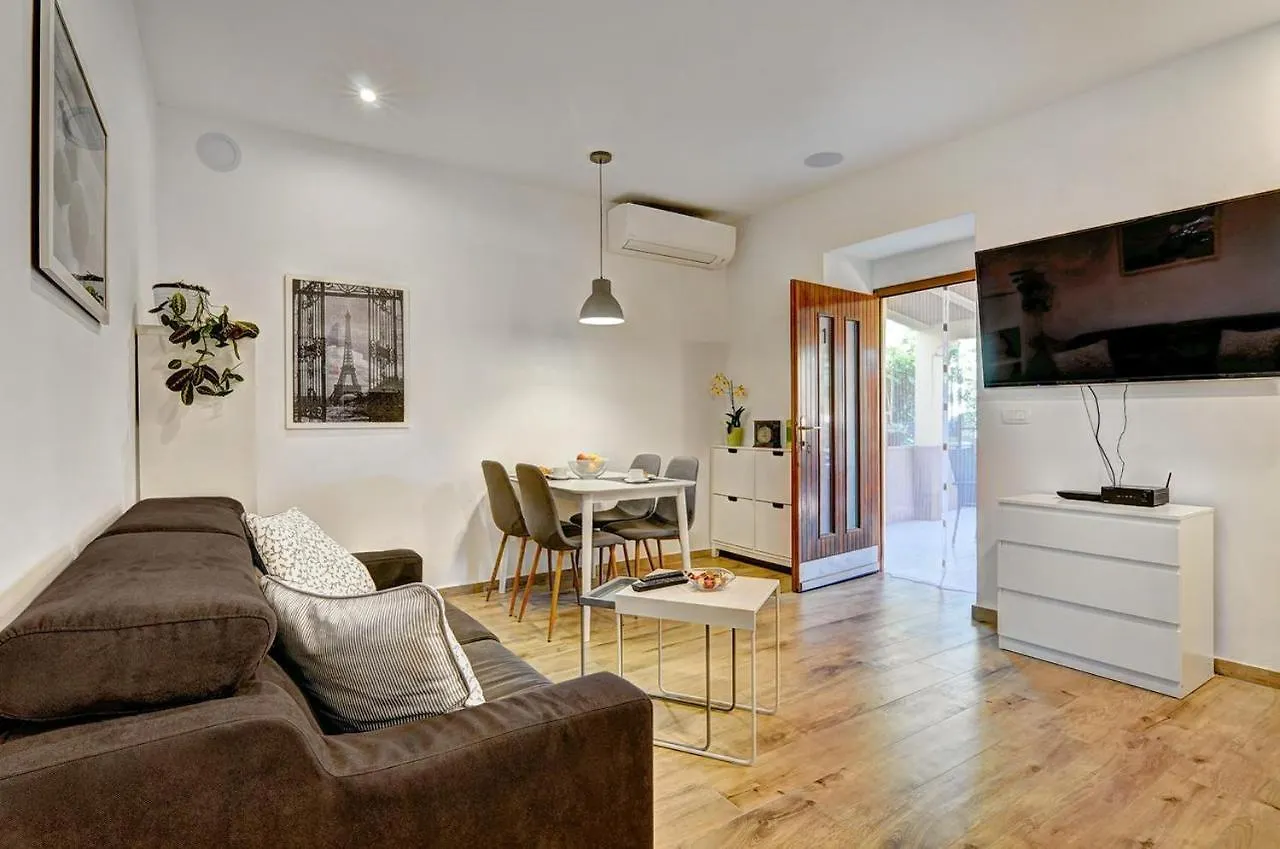 Apartments With A Parking Space Fazana - 7207